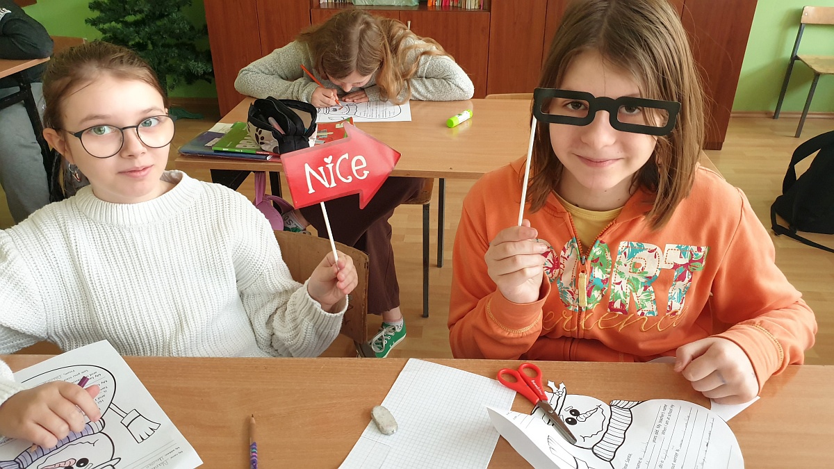 Świątecznie i na wesoło w Szkole Podstawowej nr 2 w Ostrołęce - zdjęcie #26 - eOstroleka.pl