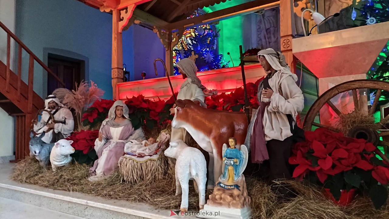 Bożonarodzeniowe szopki w ostrołęckich kościołach [25.12.2022] - zdjęcie #7 - eOstroleka.pl