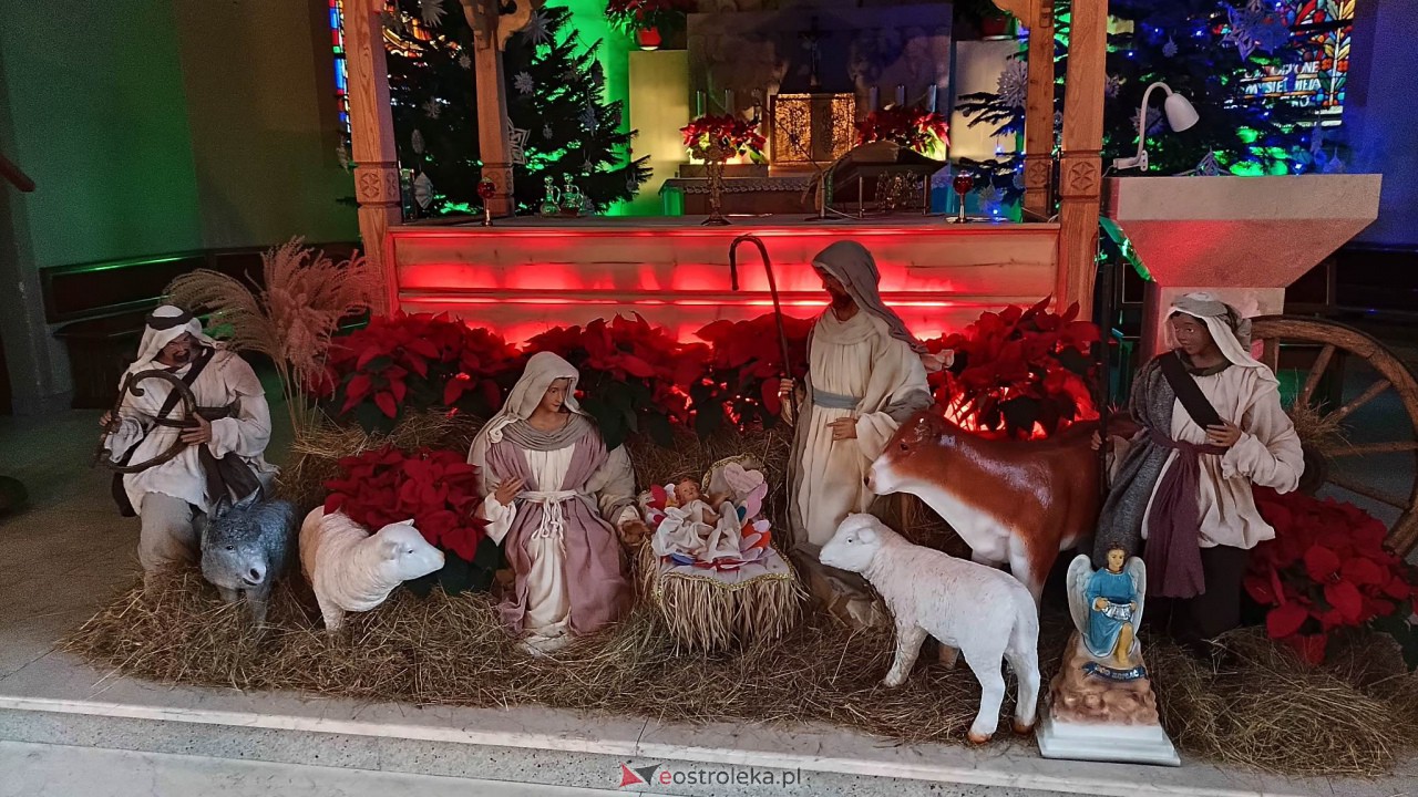 Bożonarodzeniowe szopki w ostrołęckich kościołach [25.12.2022] - zdjęcie #25 - eOstroleka.pl
