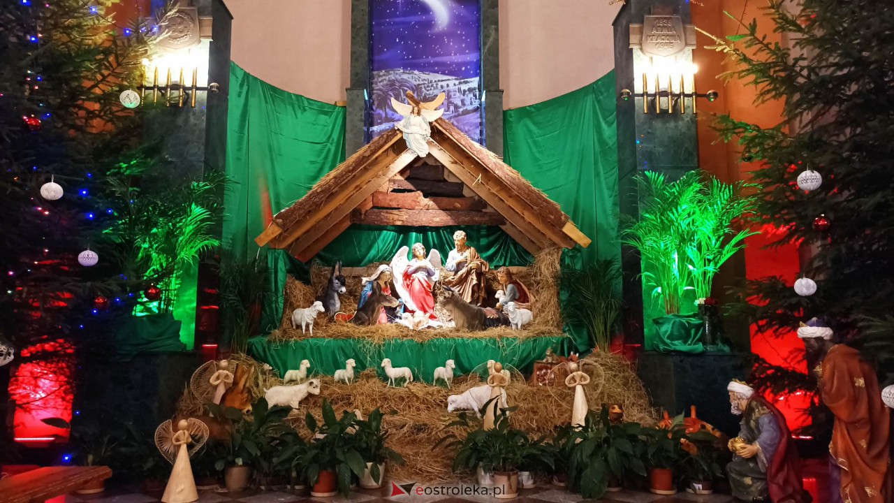 Bożonarodzeniowe szopki w ostrołęckich kościołach [25.12.2022] - zdjęcie #40 - eOstroleka.pl