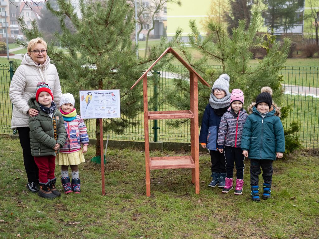 Karmiki dla ptaków w Przedszkolach Miejskich w Ostrołęce - zdjęcie #7 - eOstroleka.pl