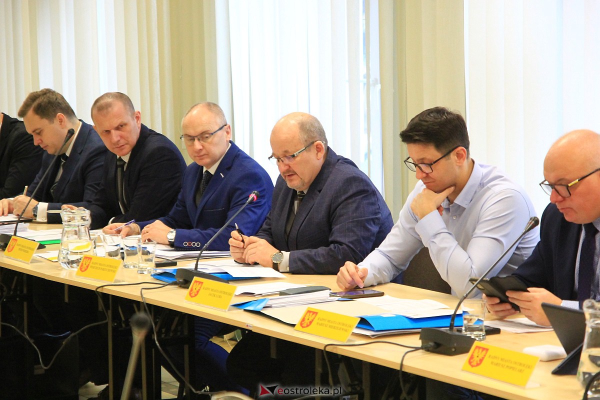 LXXIV sesji Rady Miasta Ostrołęki [29.12.2022] - zdjęcie #7 - eOstroleka.pl
