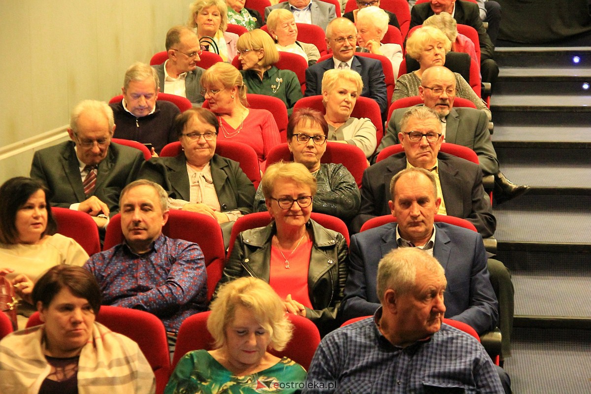 Sylwestrowa gala w OCK - Teatr Brodway ze Szczecina [31.12.2022] - zdjęcie #29 - eOstroleka.pl