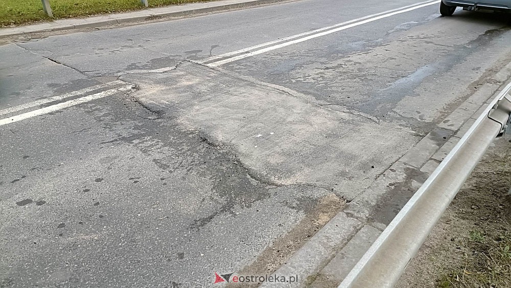 Usuwają ubytki w jezdni na moście Madalińskiego [03.01.2023] - zdjęcie #10 - eOstroleka.pl