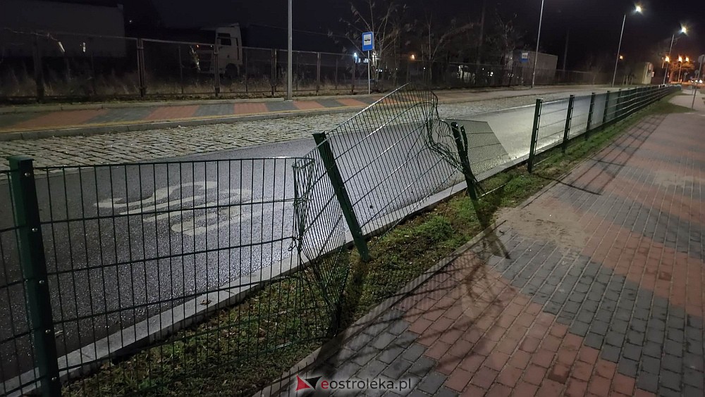 Uszkodził bariery i uciekł. Trwa ustalanie sprawcy [04.01.2023] - zdjęcie #2 - eOstroleka.pl