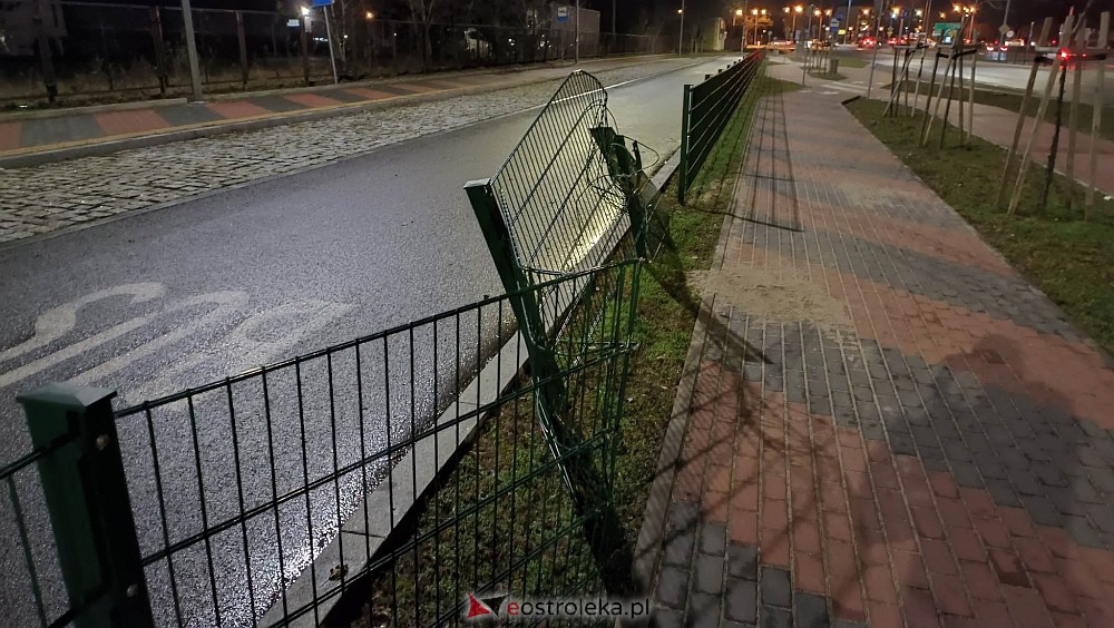 Uszkodził bariery i uciekł. Trwa ustalanie sprawcy [04.01.2023] - zdjęcie #4 - eOstroleka.pl