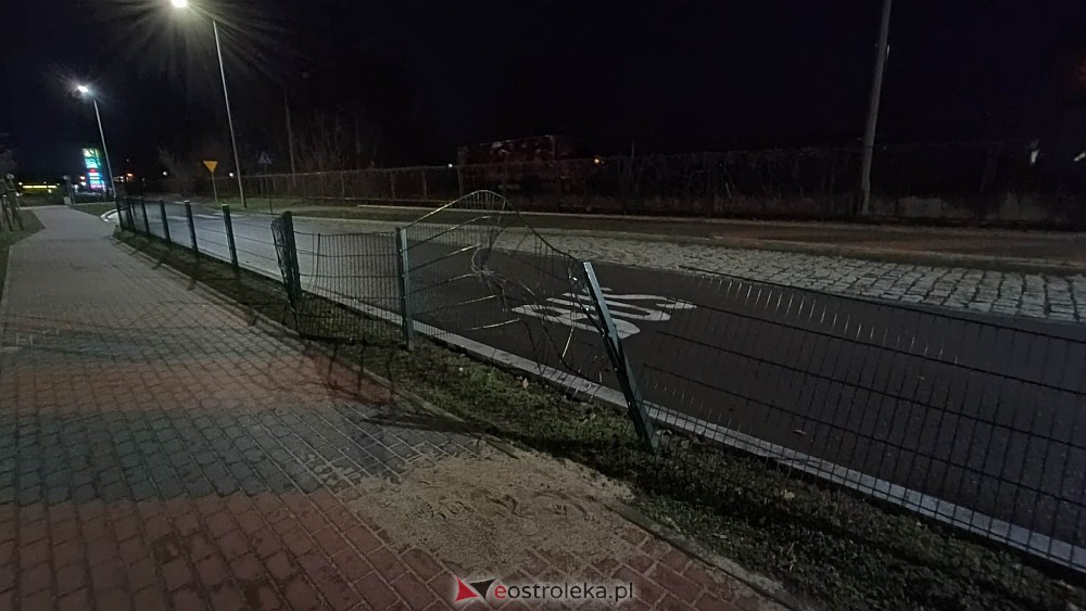 Uszkodził bariery i uciekł. Trwa ustalanie sprawcy [04.01.2023] - zdjęcie #3 - eOstroleka.pl