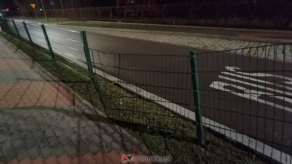 Uszkodził bariery i uciekł. Trwa ustalanie sprawcy [04.01.2023] - zdjęcie #7 - eOstroleka.pl
