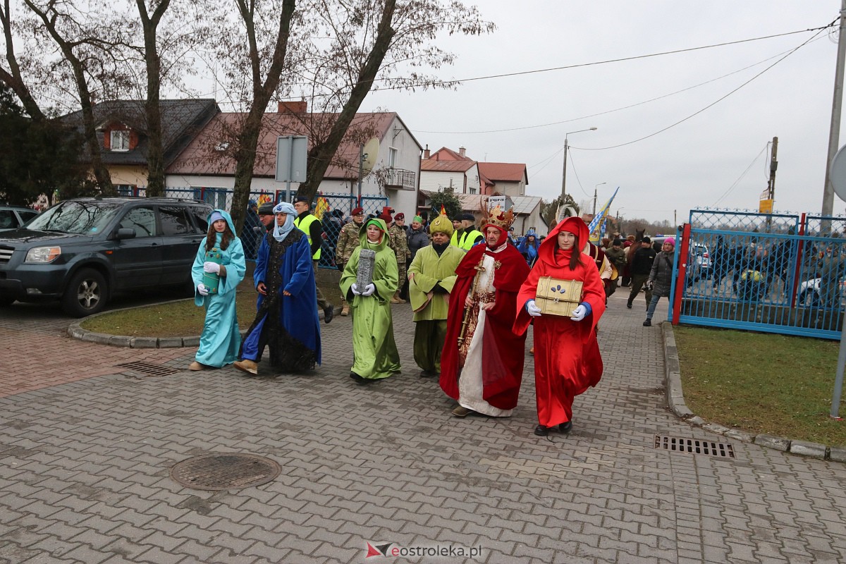 Orszak Trzech Króli 2023 w Ostrołęce [06.01.2023] - zdjęcie #111 - eOstroleka.pl