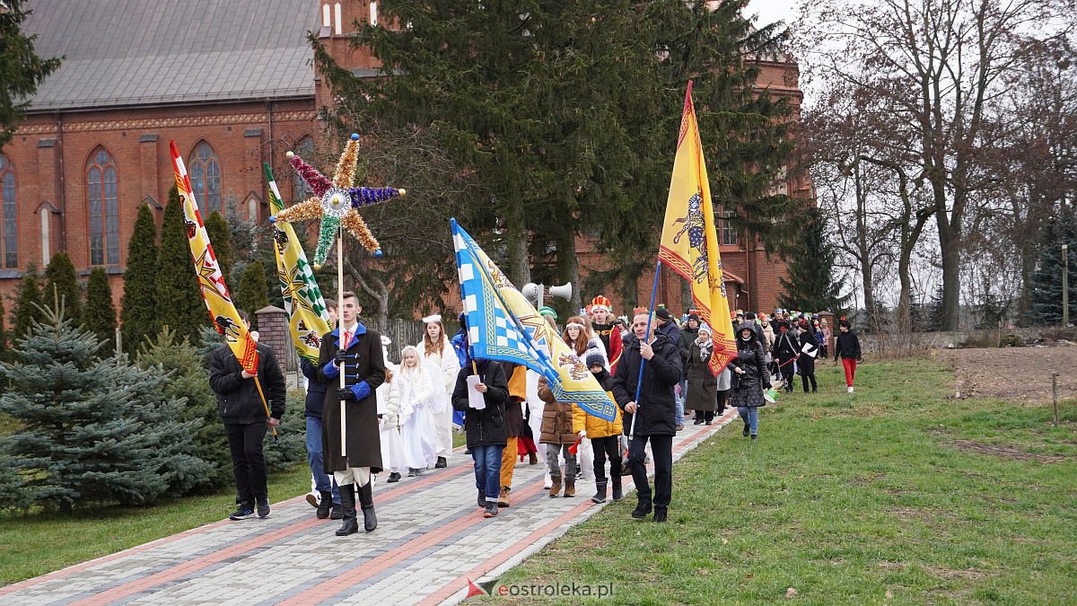 Orszak Trzech Króli 2023 w Baranowie [6.01.2023] - zdjęcie #42 - eOstroleka.pl