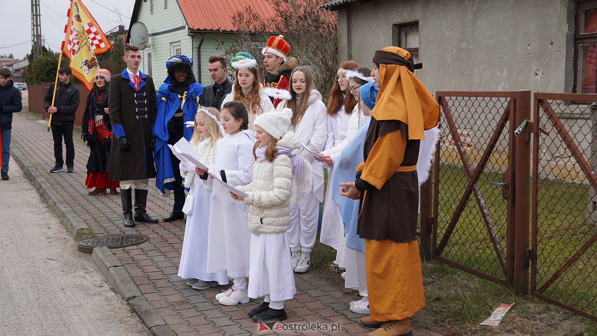 Orszak Trzech Króli 2023 w Baranowie [6.01.2023] - zdjęcie #109 - eOstroleka.pl