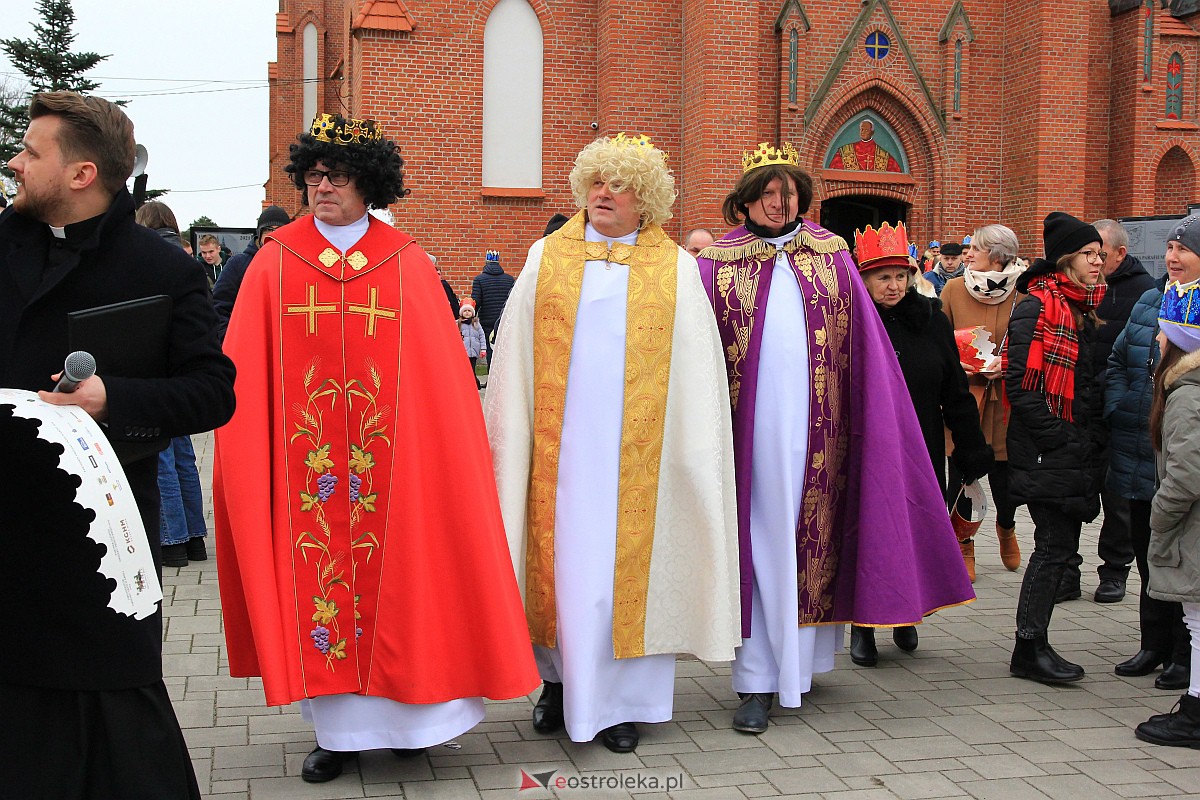 Orszak Trzech Króli w Myszyńcu [06.01.2023] - zdjęcie #42 - eOstroleka.pl