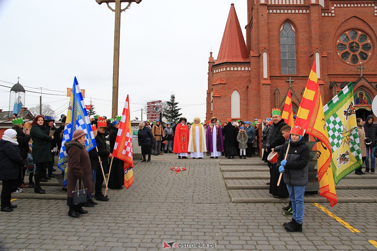 Orszak Trzech Króli w Myszyńcu [06.01.2023] - zdjęcie #55 - eOstroleka.pl