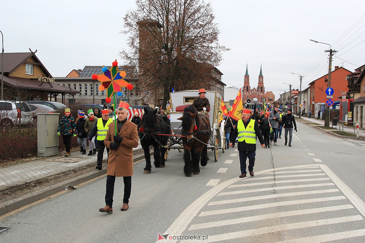 Orszak Trzech Króli w Myszyńcu [06.01.2023] - zdjęcie #95 - eOstroleka.pl