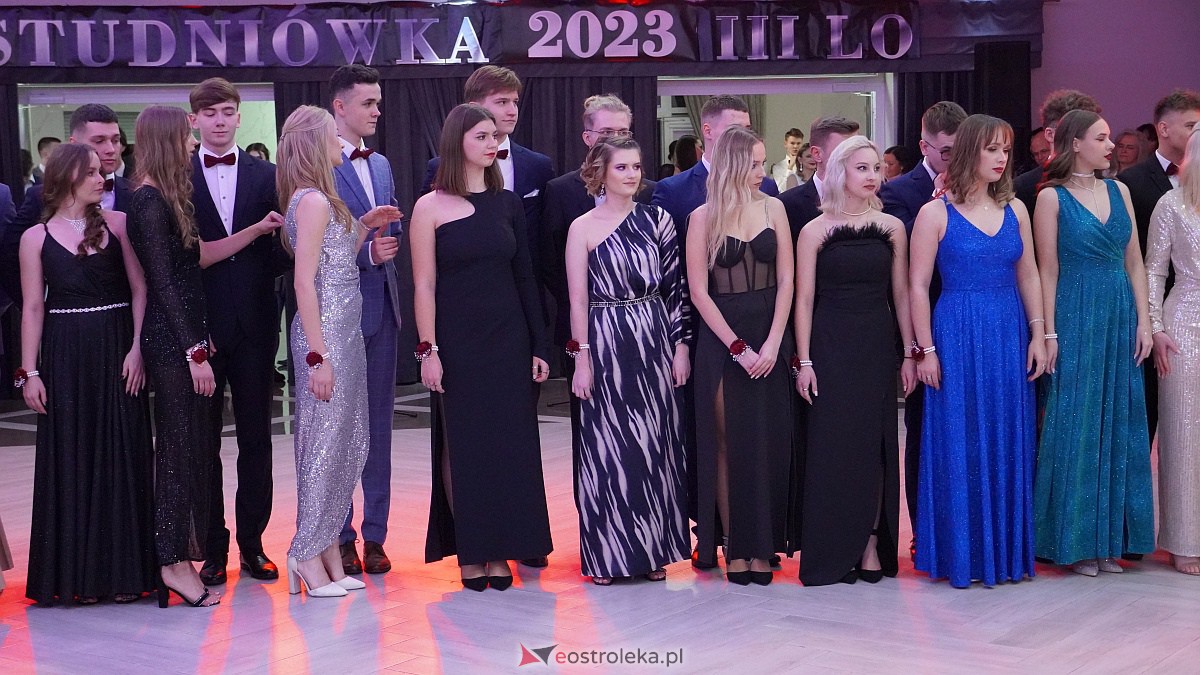 Studniówka 2023. III LO w Ostrołęce [07.01.2023] - zdjęcie #205 - eOstroleka.pl