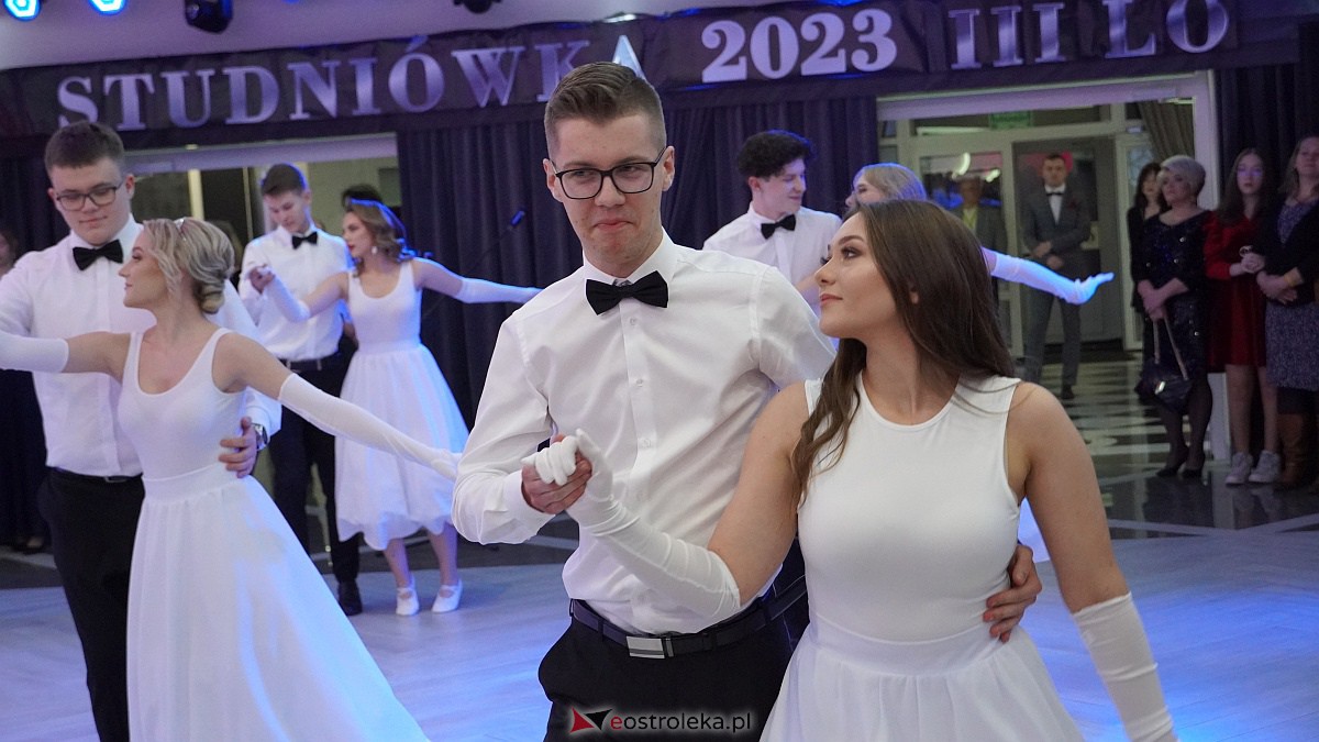 Studniówka 2023. III LO w Ostrołęce [07.01.2023] - zdjęcie #190 - eOstroleka.pl