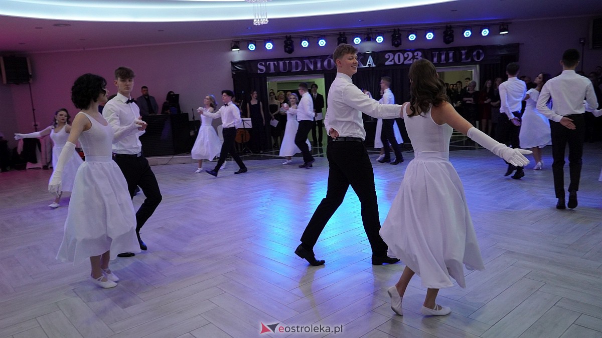 Studniówka 2023. III LO w Ostrołęce [07.01.2023] - zdjęcie #180 - eOstroleka.pl