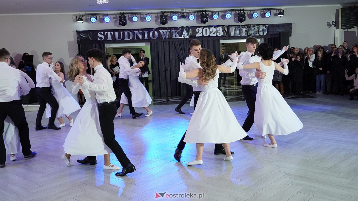 Studniówka 2023. III LO w Ostrołęce [07.01.2023] - zdjęcie #173 - eOstroleka.pl