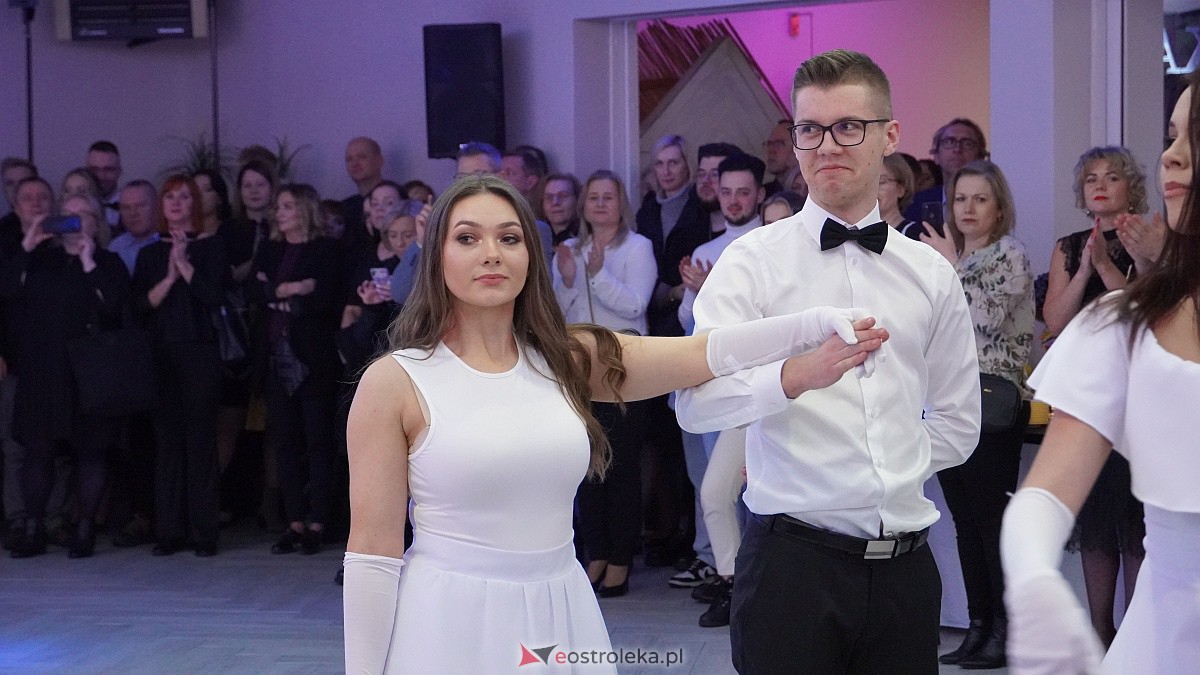 Studniówka 2023. III LO w Ostrołęce [07.01.2023] - zdjęcie #157 - eOstroleka.pl