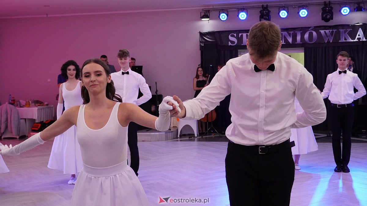 Studniówka 2023. III LO w Ostrołęce [07.01.2023] - zdjęcie #152 - eOstroleka.pl