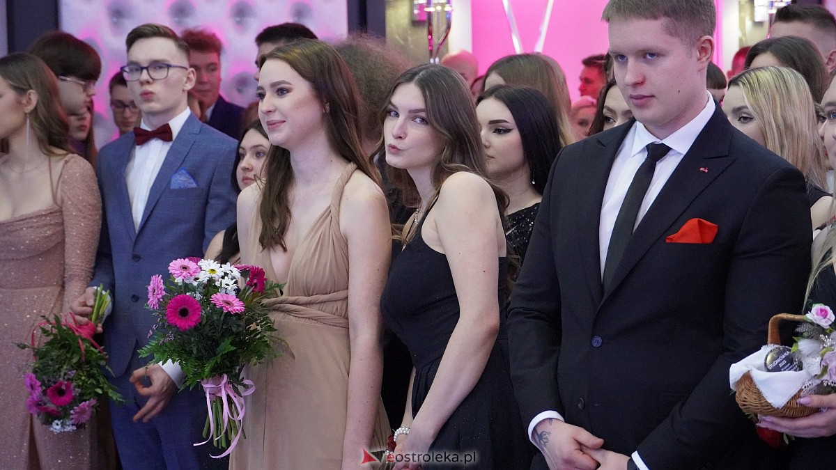 Studniówka 2023. III LO w Ostrołęce [07.01.2023] - zdjęcie #146 - eOstroleka.pl