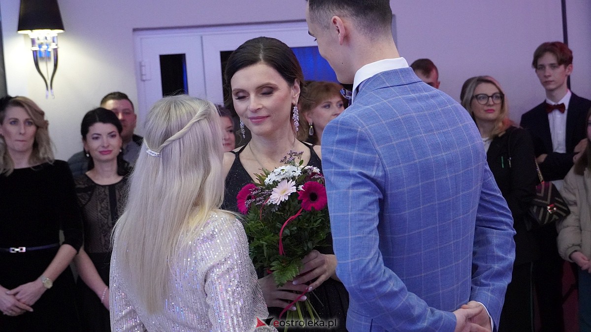 Studniówka 2023. III LO w Ostrołęce [07.01.2023] - zdjęcie #145 - eOstroleka.pl