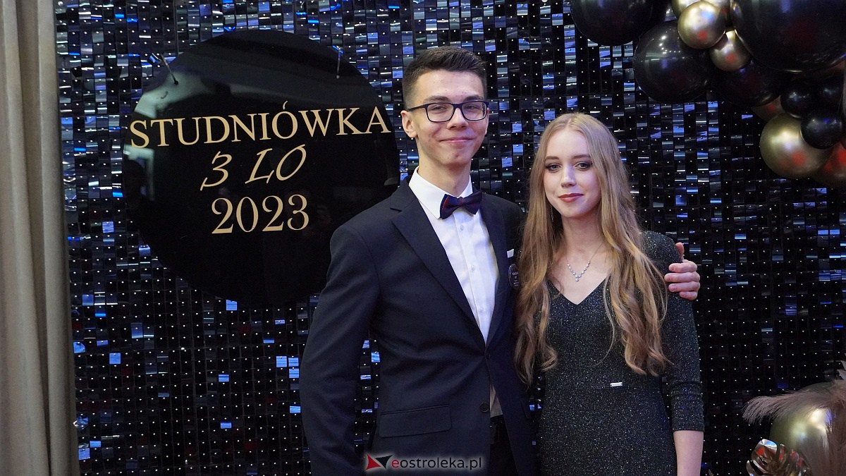 Studniówka 2023. III LO w Ostrołęce [07.01.2023] - zdjęcie #116 - eOstroleka.pl