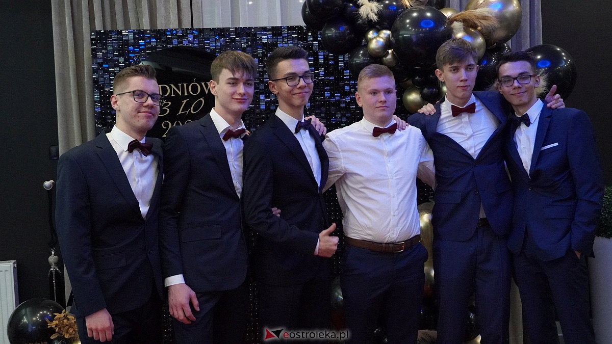 Studniówka 2023. III LO w Ostrołęce [07.01.2023] - zdjęcie #114 - eOstroleka.pl