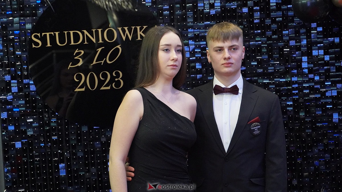Studniówka 2023. III LO w Ostrołęce [07.01.2023] - zdjęcie #113 - eOstroleka.pl