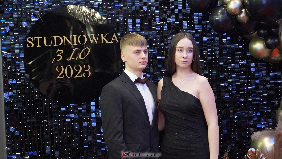 Studniówka 2023. III LO w Ostrołęce [07.01.2023] - zdjęcie #112 - eOstroleka.pl