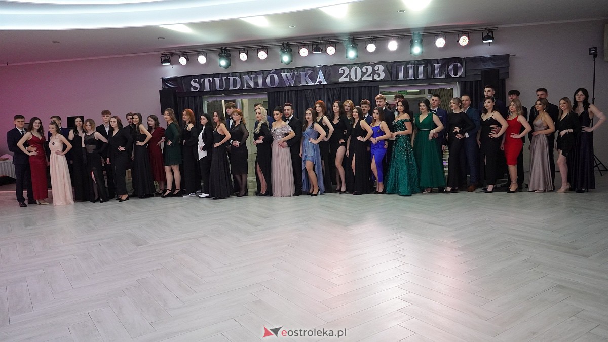 Studniówka 2023. III LO w Ostrołęce [07.01.2023] - zdjęcie #103 - eOstroleka.pl