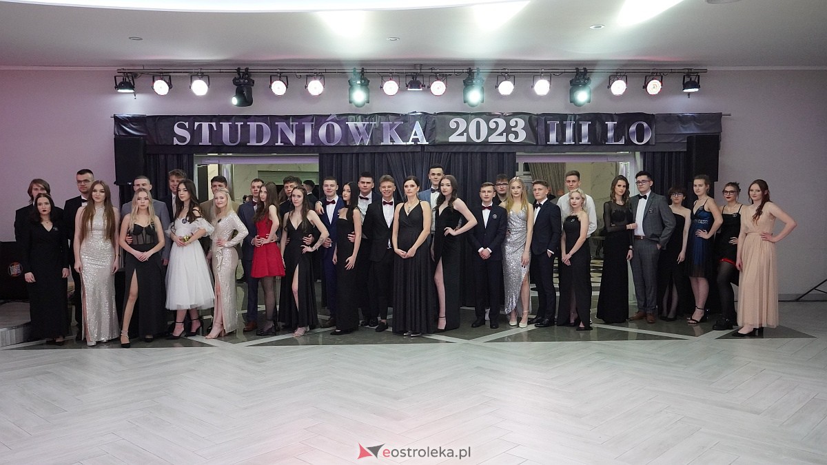 Studniówka 2023. III LO w Ostrołęce [07.01.2023] - zdjęcie #51 - eOstroleka.pl