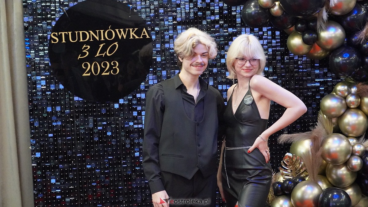 Studniówka 2023. III LO w Ostrołęce [07.01.2023] - zdjęcie #41 - eOstroleka.pl