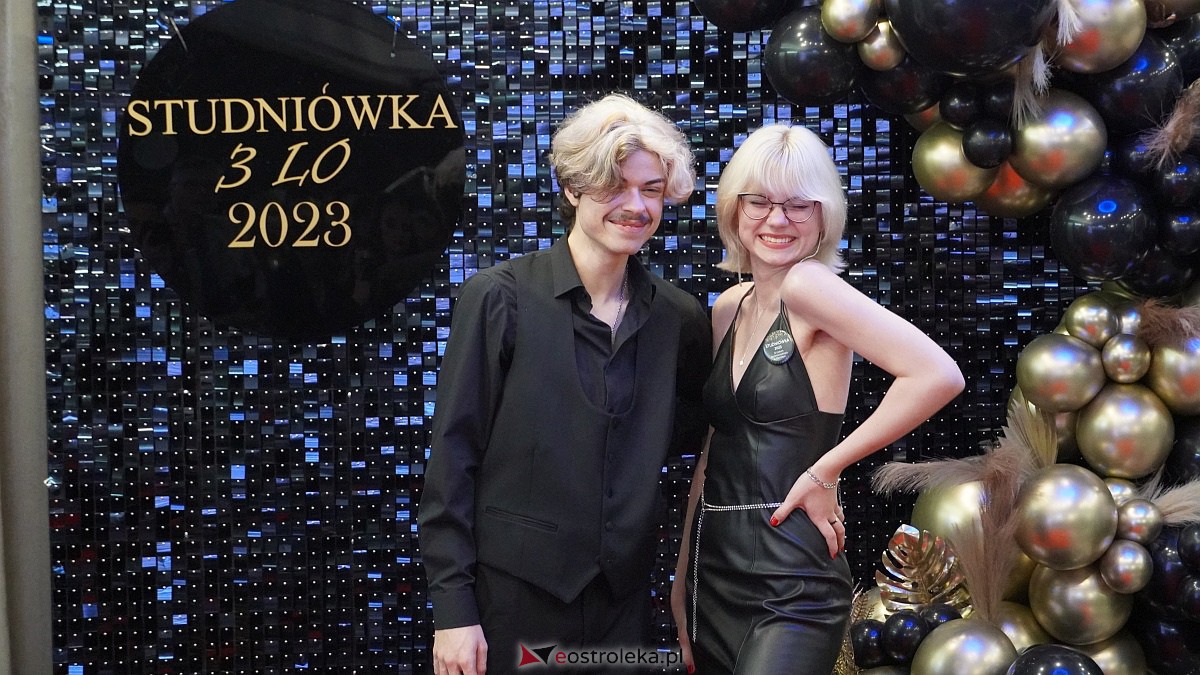Studniówka 2023. III LO w Ostrołęce [07.01.2023] - zdjęcie #40 - eOstroleka.pl