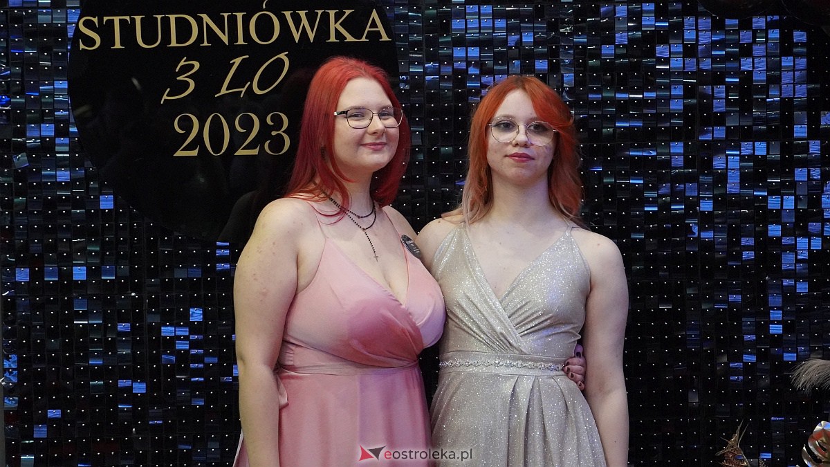 Studniówka 2023. III LO w Ostrołęce [07.01.2023] - zdjęcie #39 - eOstroleka.pl
