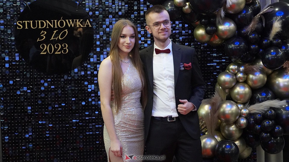 Studniówka 2023. III LO w Ostrołęce [07.01.2023] - zdjęcie #23 - eOstroleka.pl