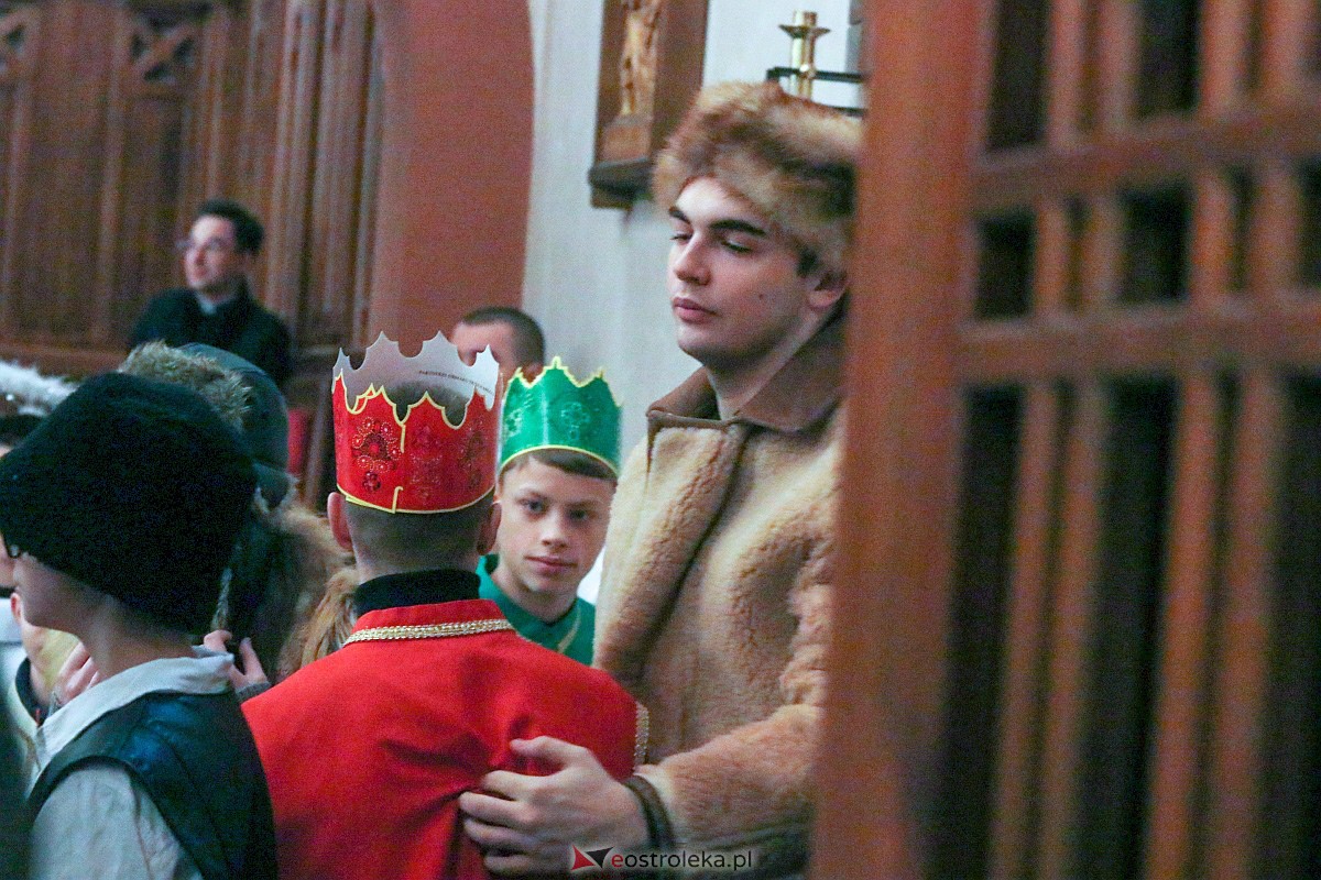 Spektakl bożonarodzeniowy w kościele pw. Zbawiciela Świata [8.01.2023] - zdjęcie #14 - eOstroleka.pl