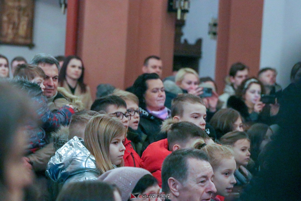 Spektakl bożonarodzeniowy w kościele pw. Zbawiciela Świata [8.01.2023] - zdjęcie #25 - eOstroleka.pl