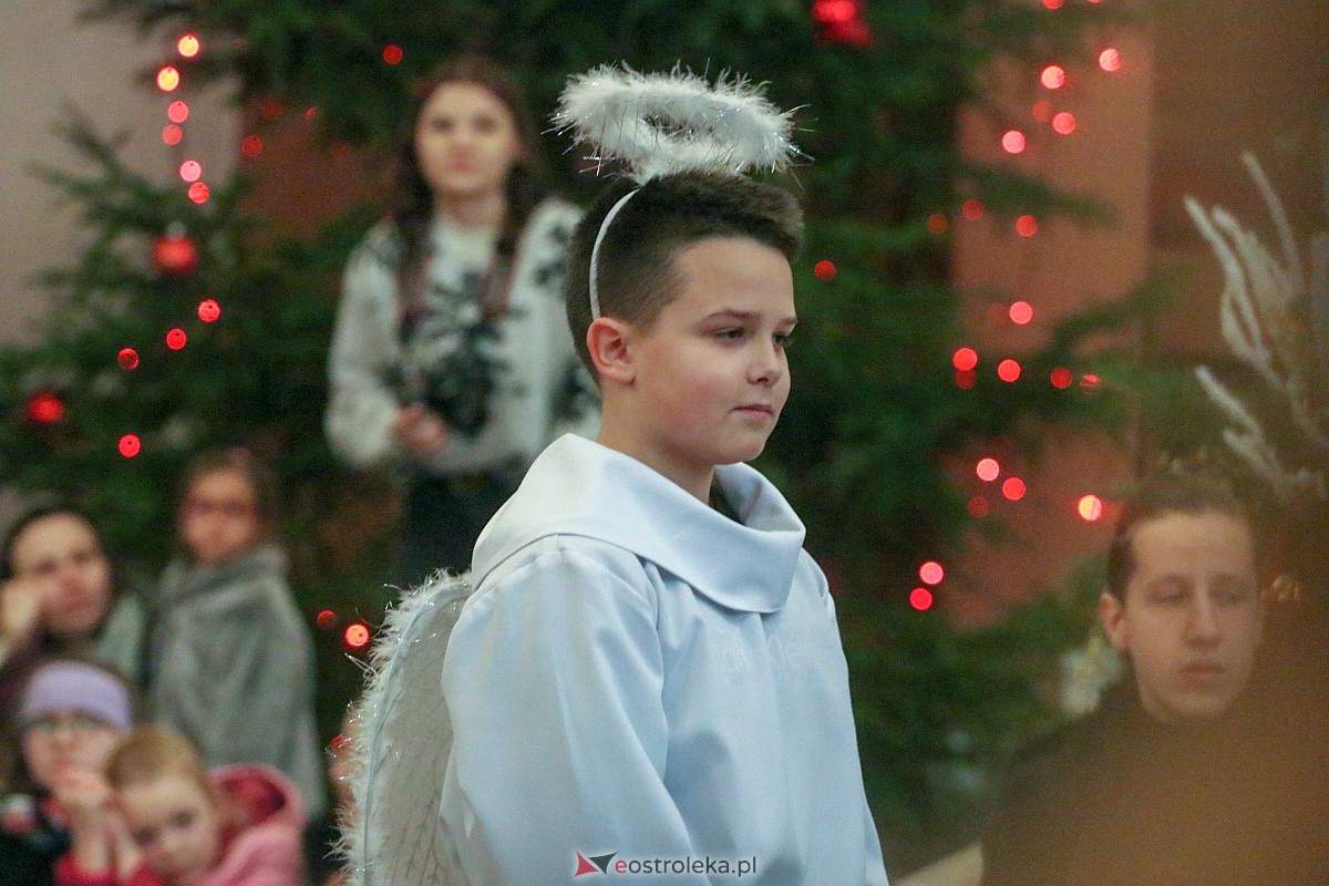 Spektakl bożonarodzeniowy w kościele pw. Zbawiciela Świata [8.01.2023] - zdjęcie #27 - eOstroleka.pl