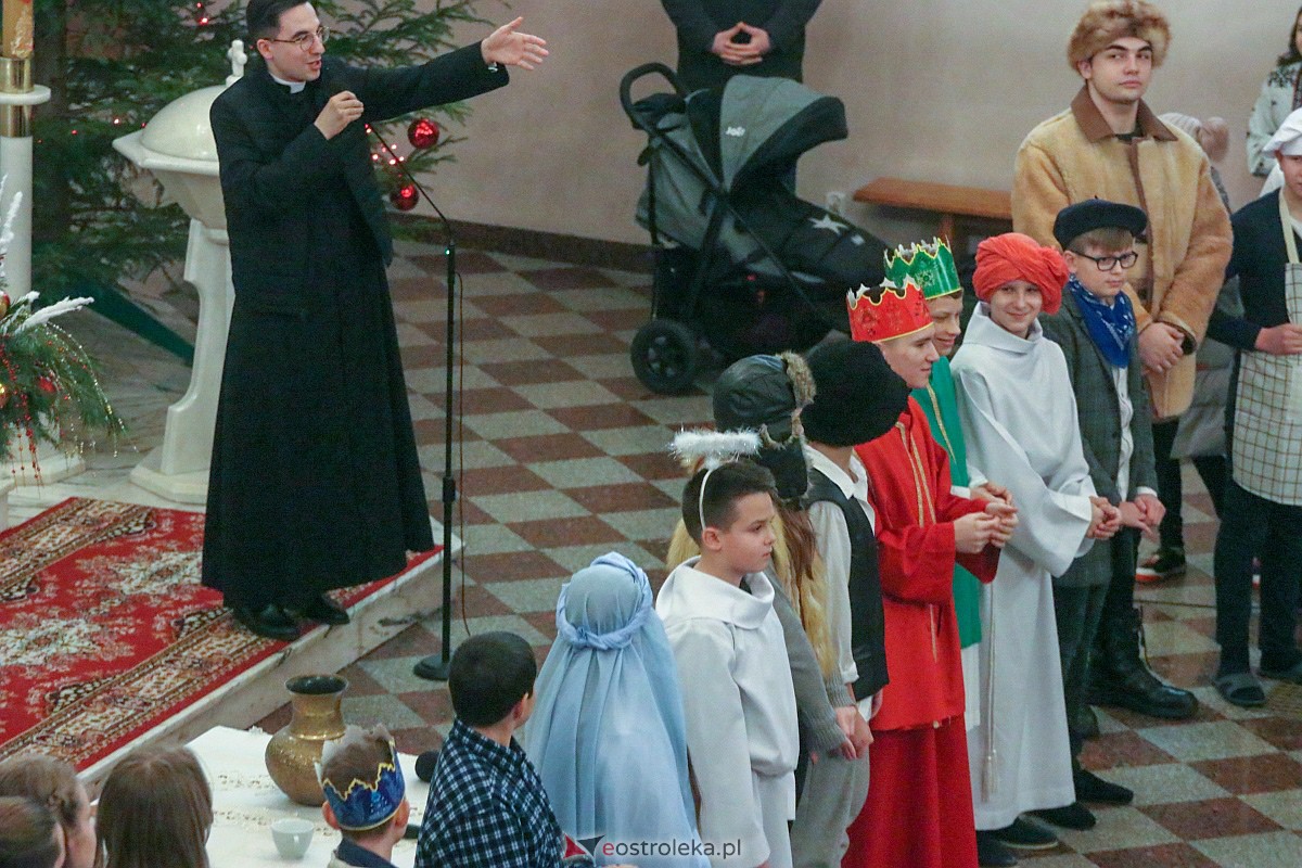 Spektakl bożonarodzeniowy w kościele pw. Zbawiciela Świata [8.01.2023] - zdjęcie #38 - eOstroleka.pl