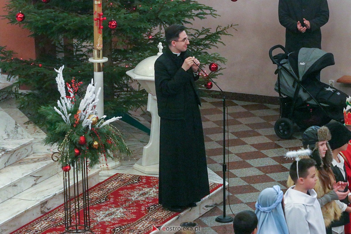 Spektakl bożonarodzeniowy w kościele pw. Zbawiciela Świata [8.01.2023] - zdjęcie #39 - eOstroleka.pl