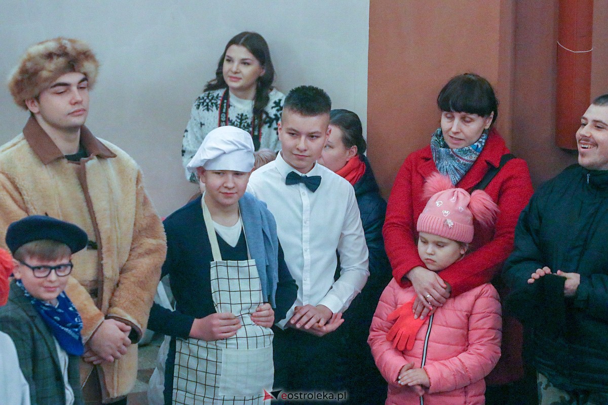 Spektakl bożonarodzeniowy w kościele pw. Zbawiciela Świata [8.01.2023] - zdjęcie #7 - eOstroleka.pl