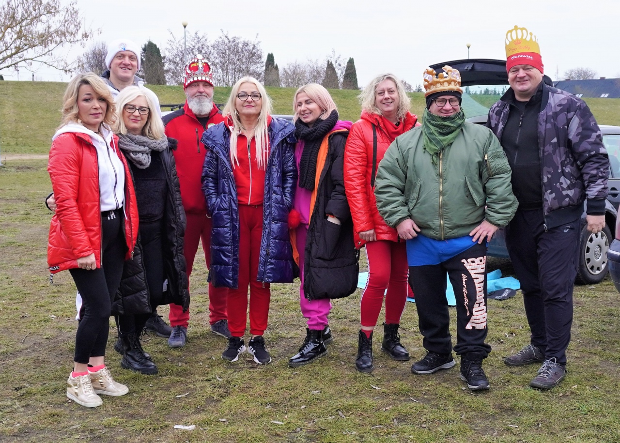 Królewskie morsowanie w Ostrołęce [06.01.2023] - zdjęcie #15 - eOstroleka.pl