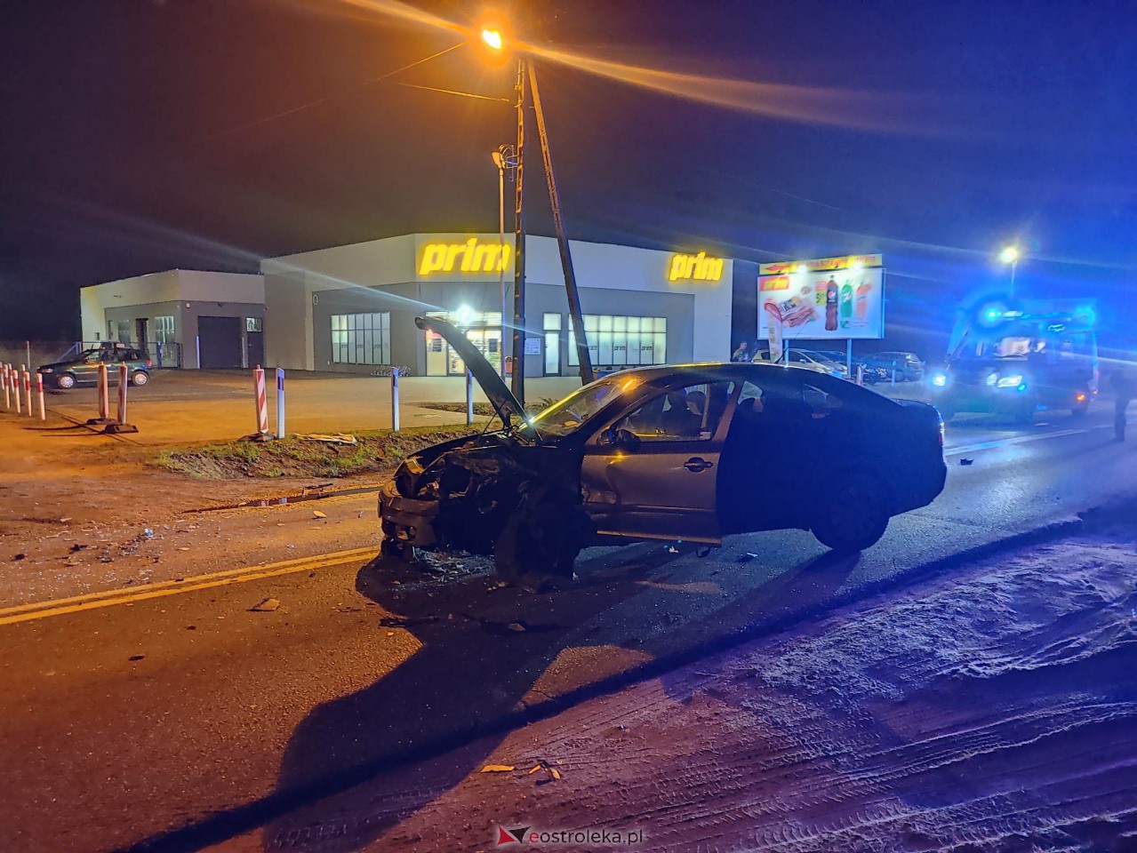 Poważny wypadek na Stacha Konwy. Do szpitala zabrano jedną osobę [10.01.2023] - zdjęcie #9 - eOstroleka.pl
