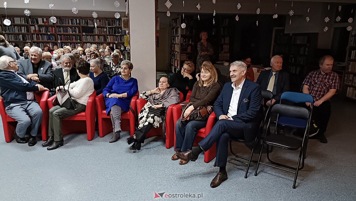 Minął rok 2022 - wieczór noworoczny w ostrołęckiej bibliotece [12.01.2023] - zdjęcie #4 - eOstroleka.pl