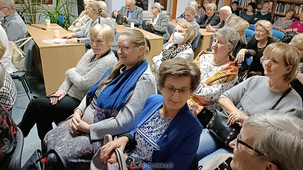 Minął rok 2022 - wieczór noworoczny w ostrołęckiej bibliotece [12.01.2023] - zdjęcie #16 - eOstroleka.pl