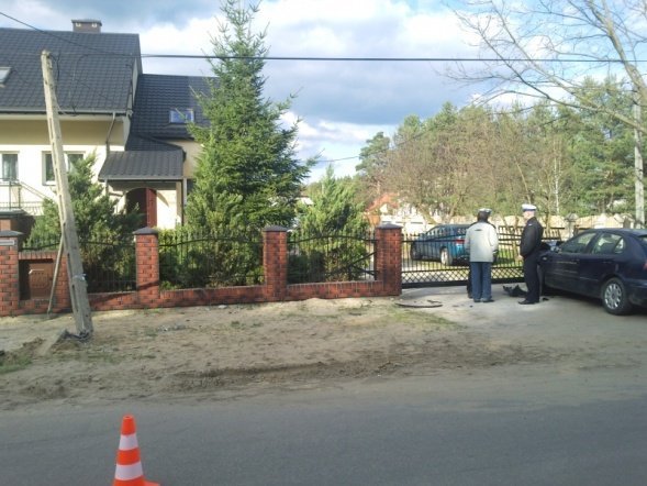 Wypadek Łazy (15.04.2011) - zdjęcie #11 - eOstroleka.pl