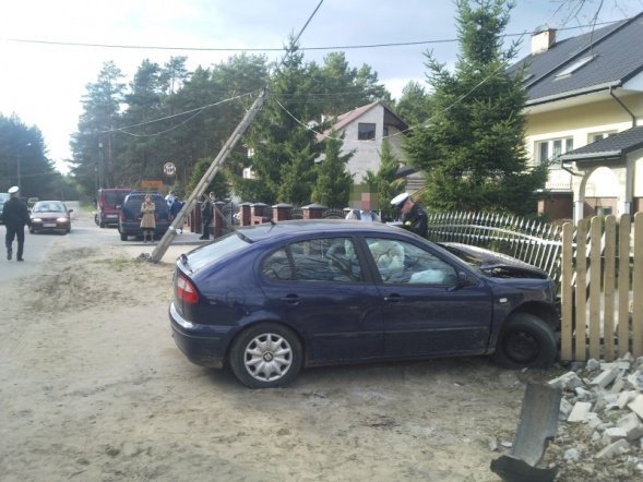 Wypadek Łazy (15.04.2011) - zdjęcie #8 - eOstroleka.pl