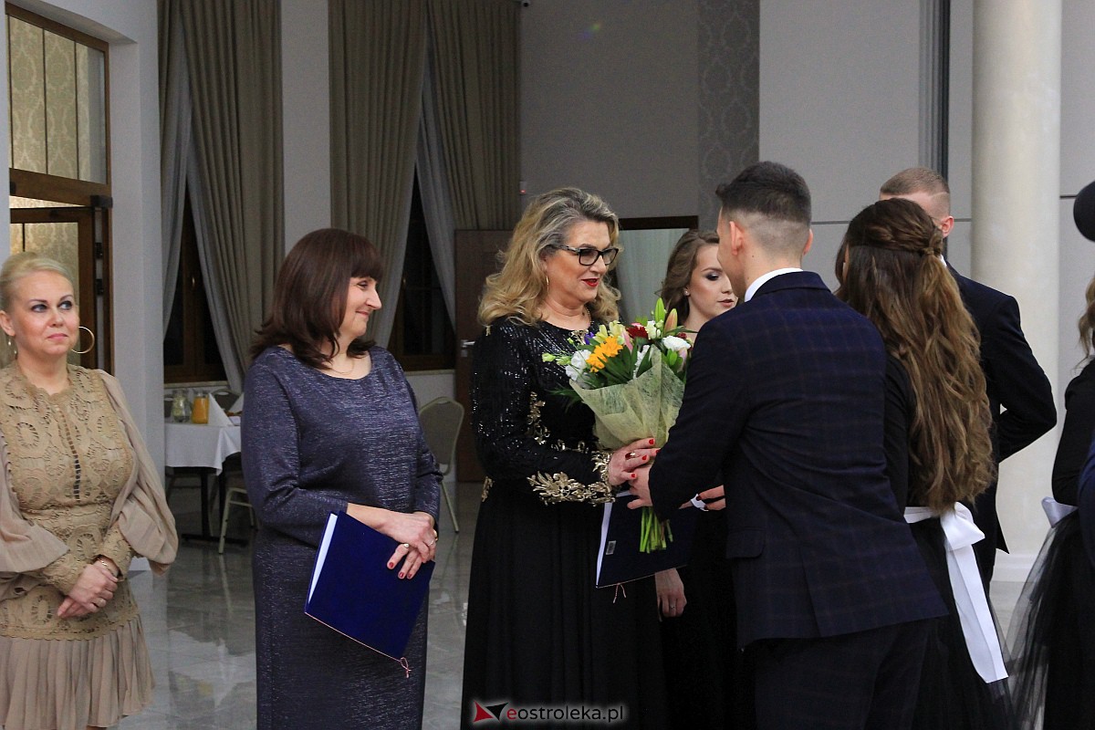 Studniówka w ZSZ Nr 3 [14.01.2023 - zdjęcie #248 - eOstroleka.pl