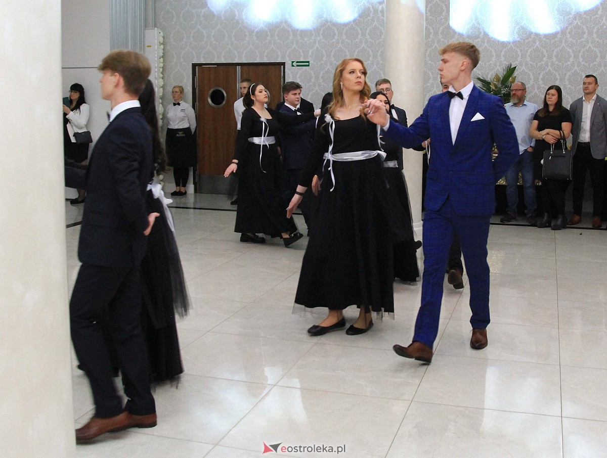 Studniówka w ZSZ Nr 3 [14.01.2023 - zdjęcie #194 - eOstroleka.pl